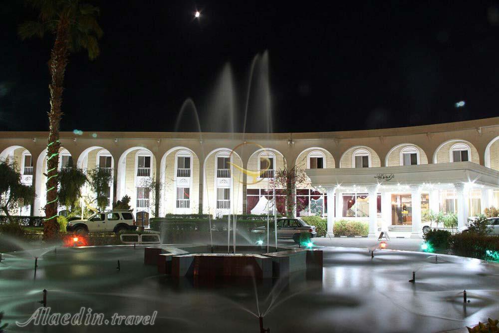 Facade of four star caravanserai Pars Hotel in Abadan| Alaedin Travel