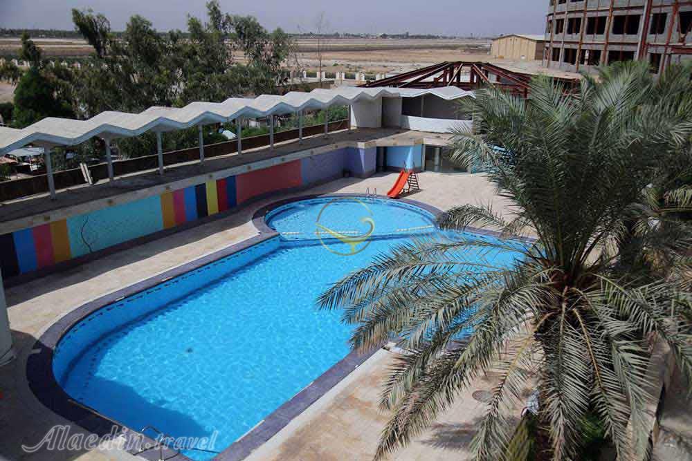 Swimming pool of four star Parsian Azadi Hotel in Abadan| Alaedin Travel