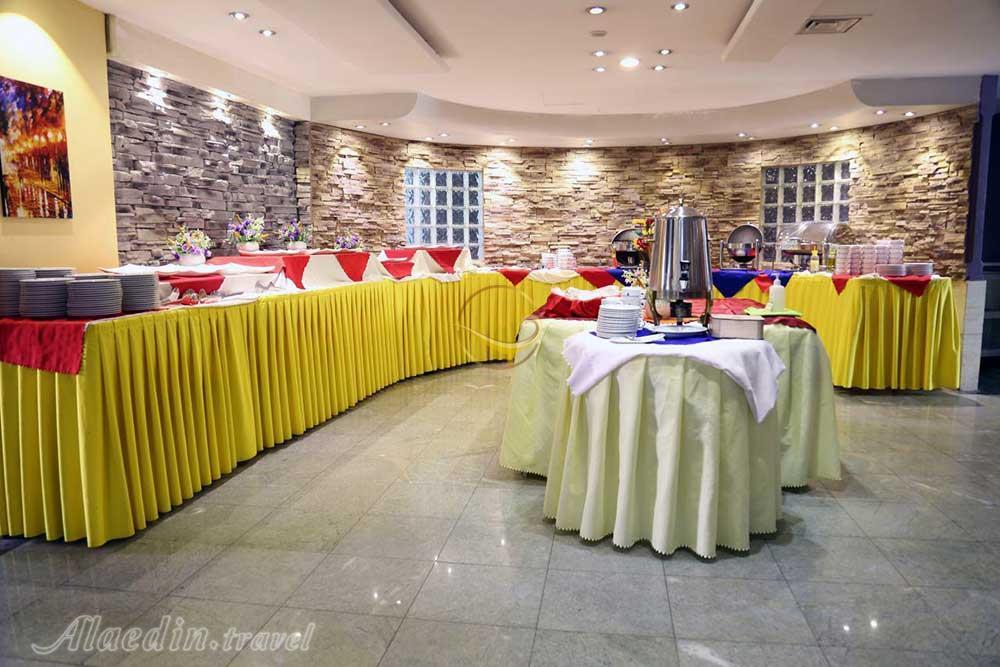 Buffet of four star Parsian Azadi Hotel in Abadan| Alaedin Travel