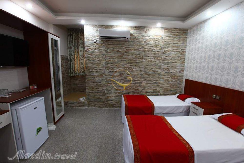 Twin room of Iran Hotel in Ahvaz| Alaedin Travel