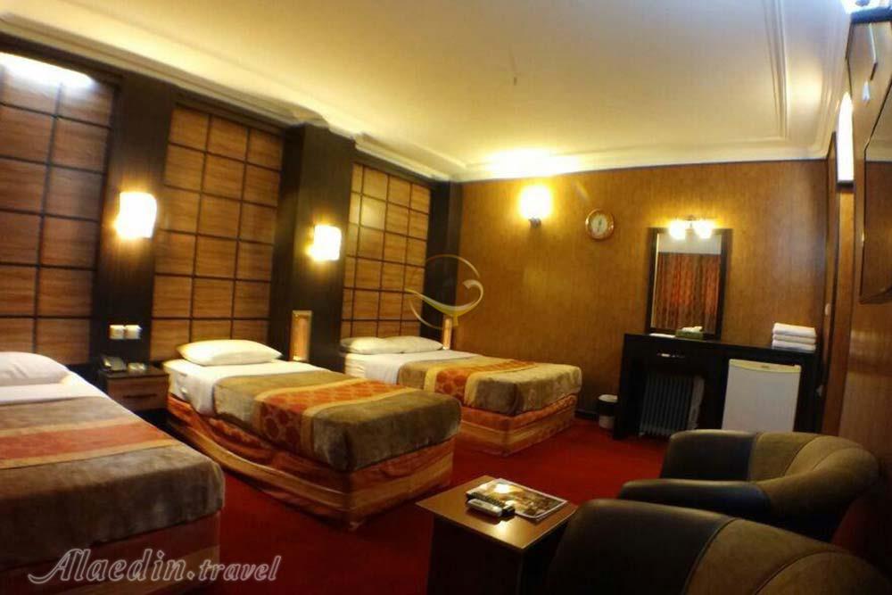 Quad room of three star Persia Hotel in Ahvaz| Alaedin Travel