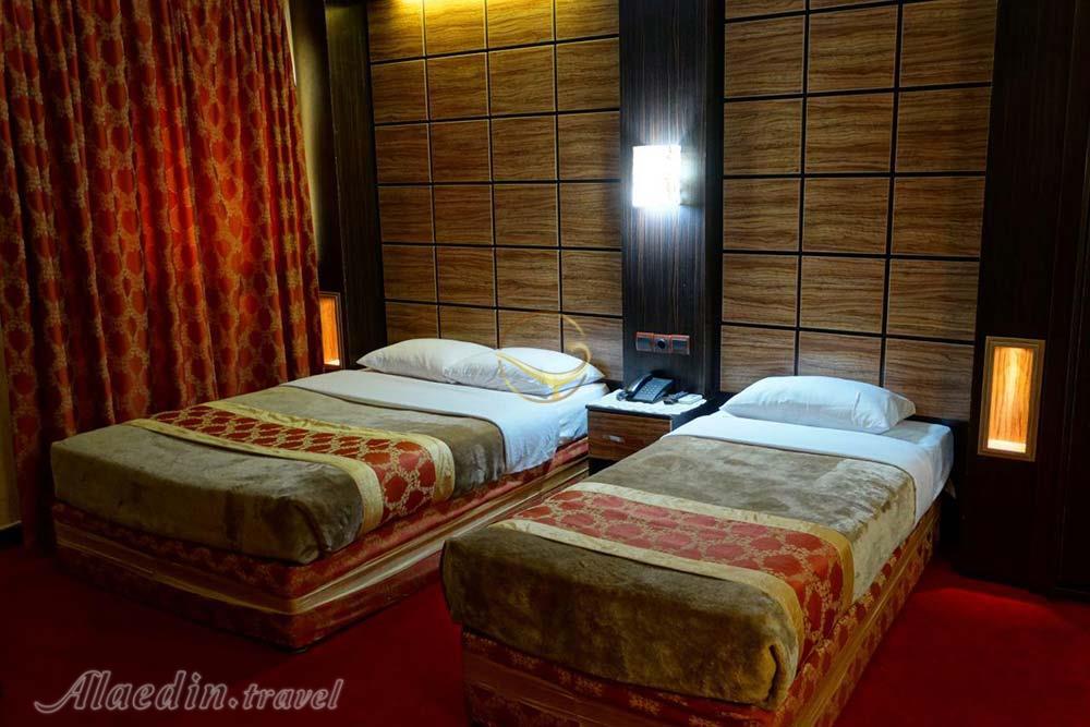 Triple room of three star Persia Hotel in Ahvaz| Alaedin Travel