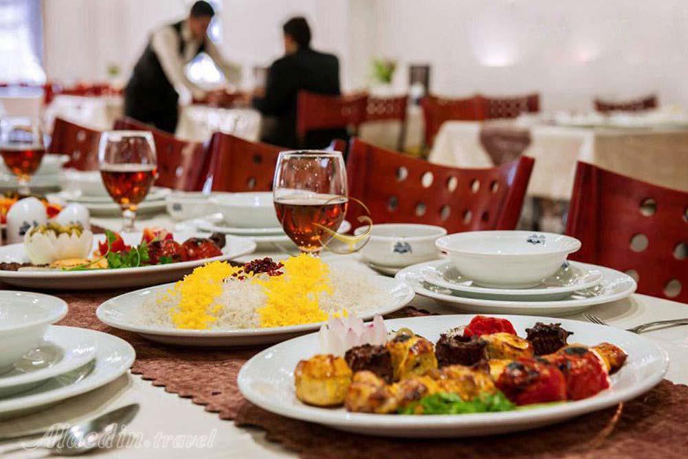 Restaurant of three star Kaniyar Hotel in Aliabad-e-Katul| Alaedin Travel