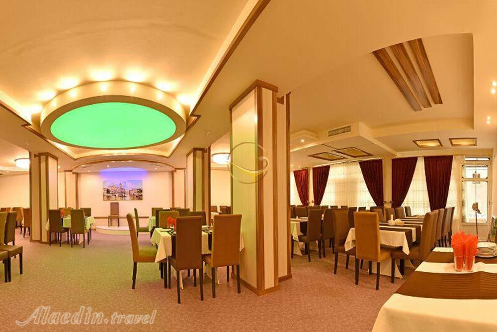 Banquet hall of four star Payam Hotel in Arak| Alaedin Travel