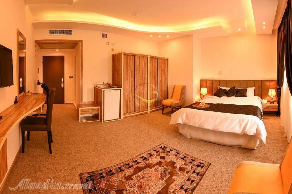 Double room of four star Payam Hotel in Arak| Alaedin Travel