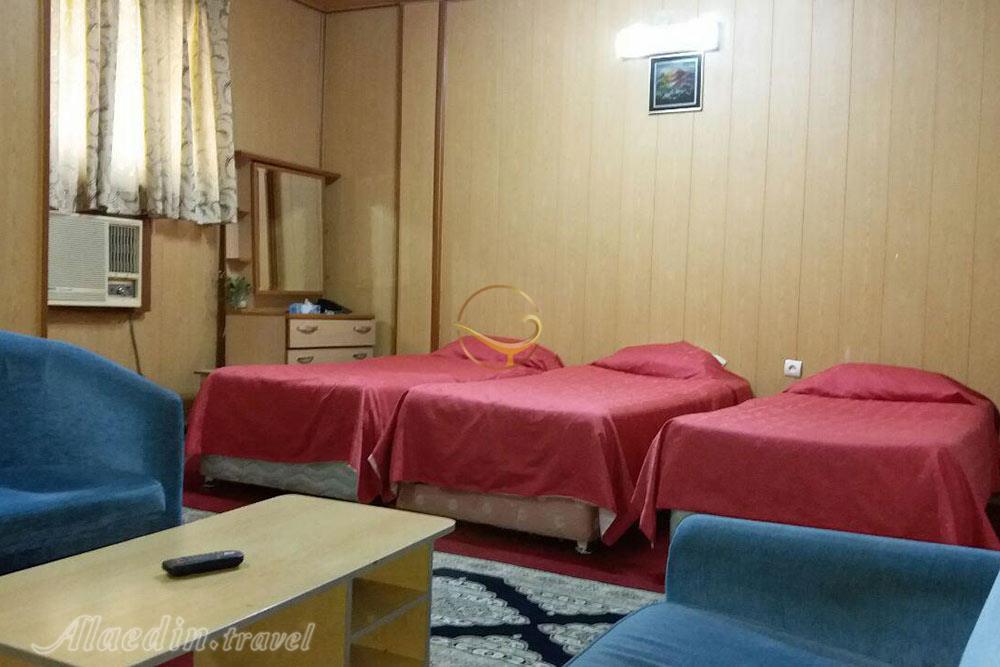 Triple room of three star Amin Hotel in Bandar Abbas| Alaedin Travel