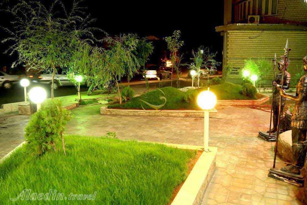 Yard of three star Arian Hotel in Baneh| Alaedin Travel