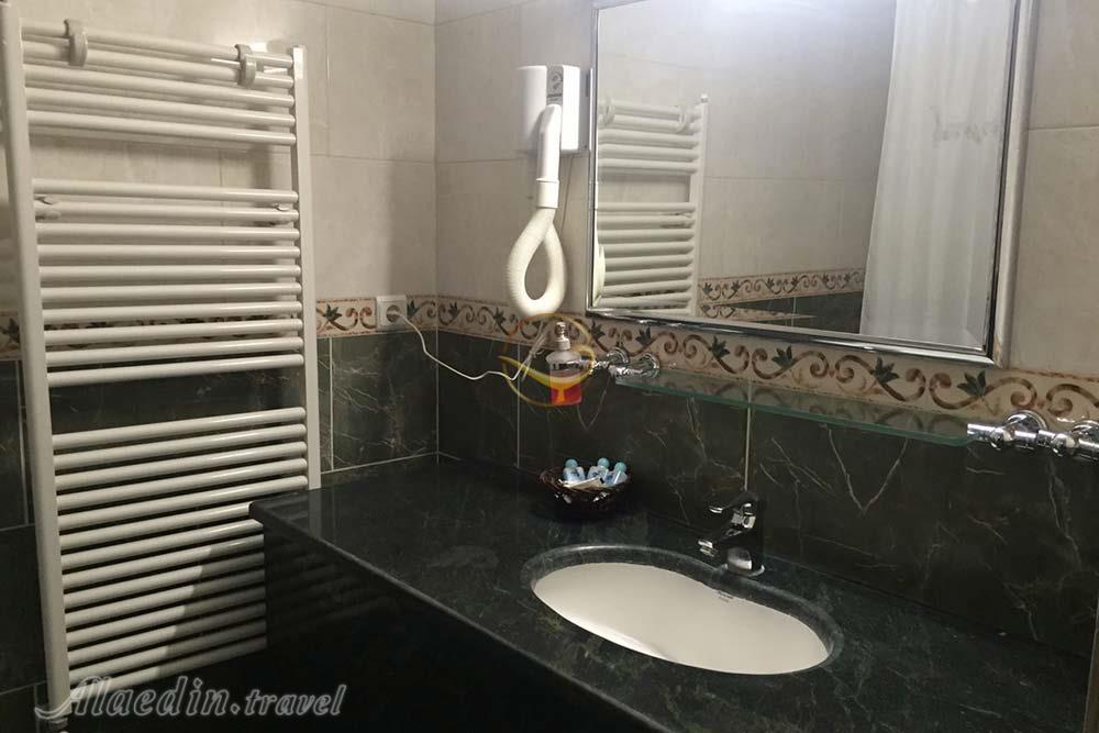 Bathroom of three star Tourist Hotel in Birjand| Alaedin Travel