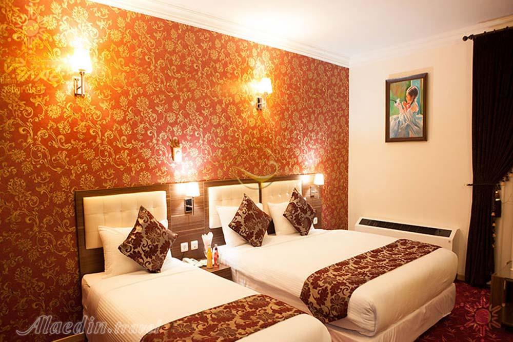 Triple room of four star Baam Hotel in Borujen| Alaedin Travel