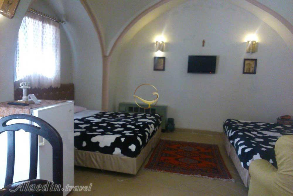 Quad room of three star Arg-e-Googad Hotel in Golpayegan| Alaedin Travel