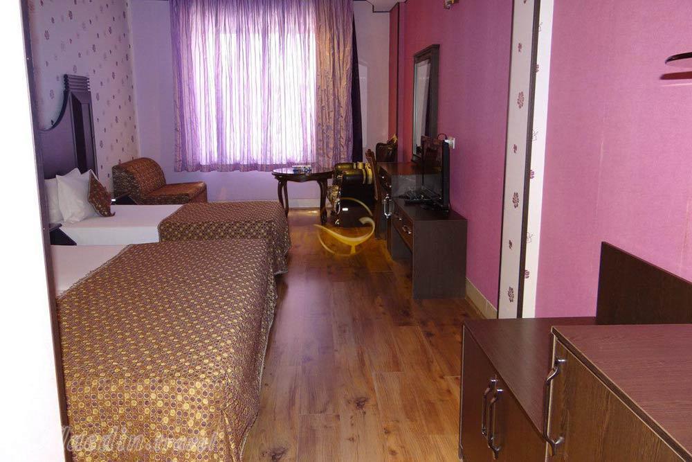 Triple room of five star Baba Taher Hotel in Hamadan| Alaedin Travel