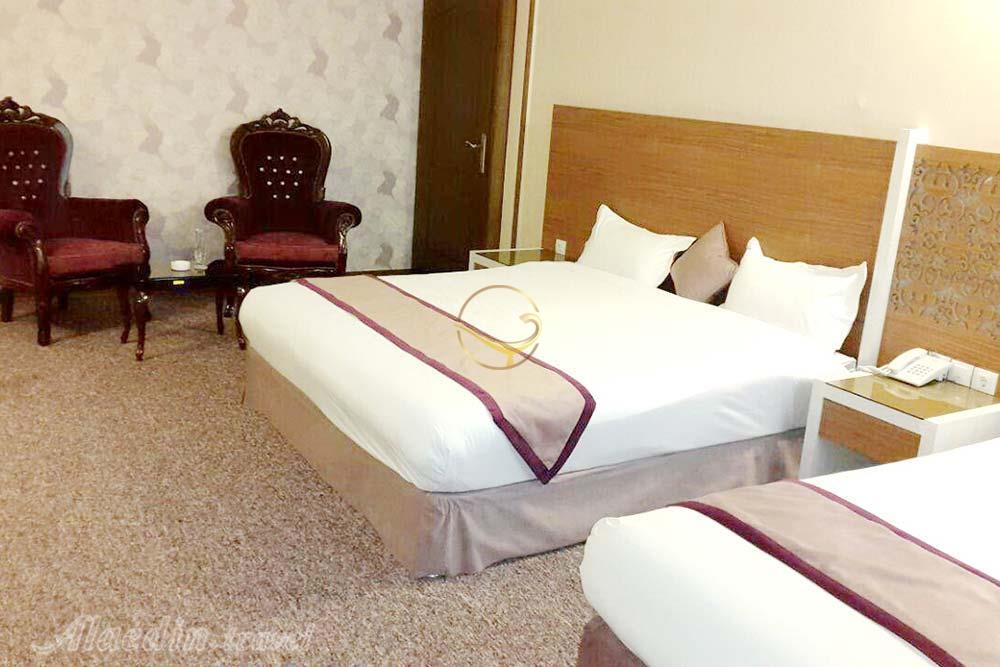 Triple room of four star Avin Hotel in Isfahan| Alaedin Travel