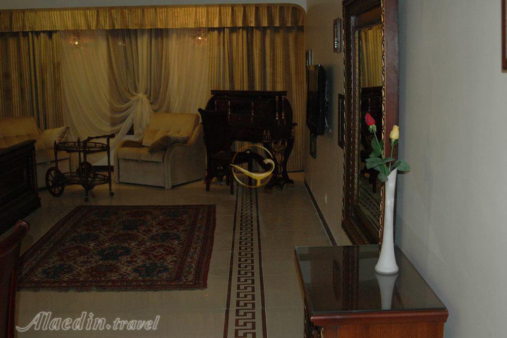 Living room of Chehel Panjereh Apartment Hotel in Isfahan| Alaedin Travel