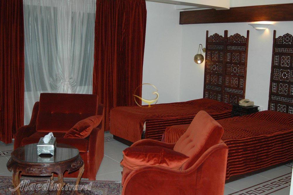 Twin room of Chehel Panjereh Apartment Hotel in Isfahan| Alaedin Travel