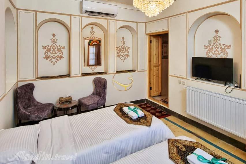 Gol-Ara Traditional Hotel in Isfahan | Alaedin Travel