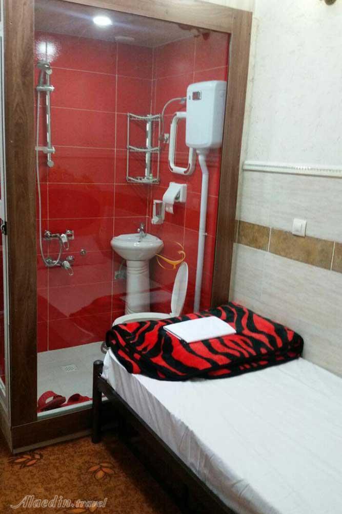 Bathroom of three star Hakhamaneshian Apartment Hotel in Isfahan| Alaedin Travel