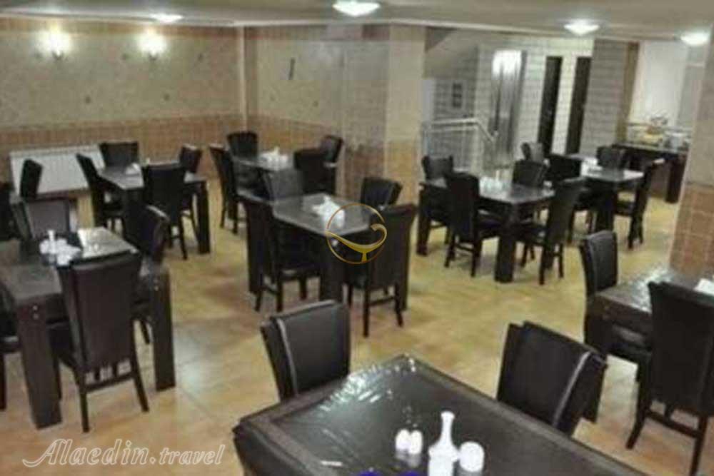 Restaurant of Jamshid Hotel in Isfahan| Alaedin Travel