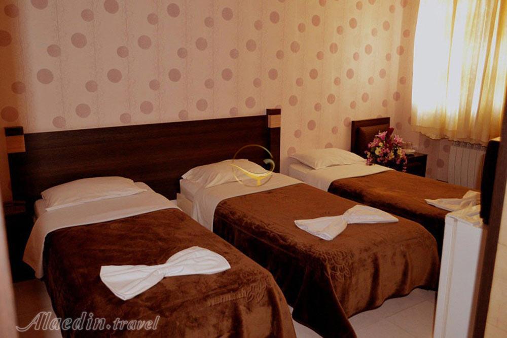 Triple room of Julfa Hotel in Isfahan| Alaedin Travel