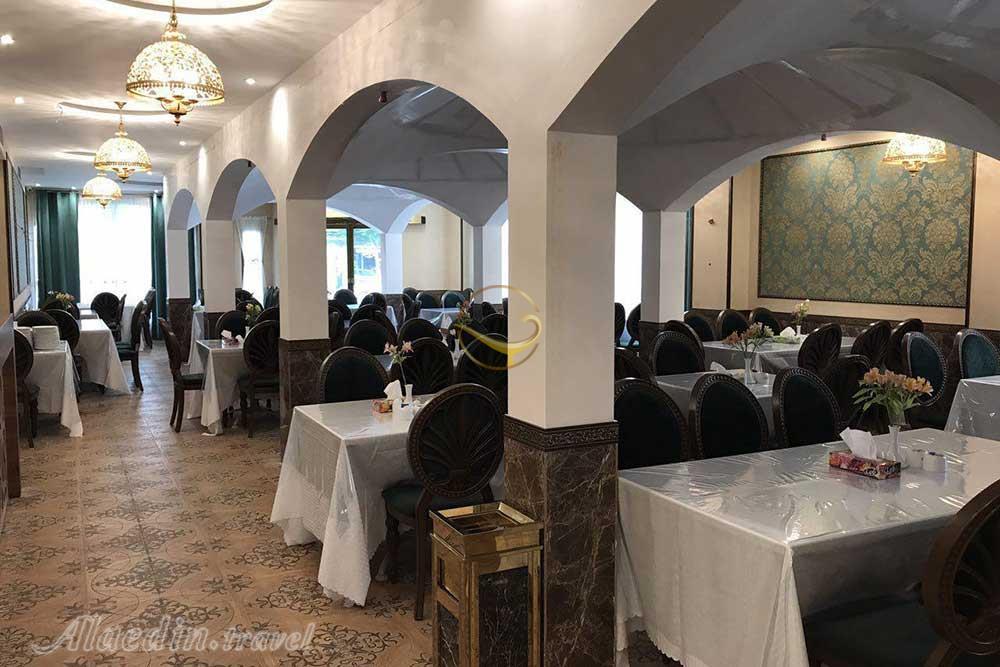 Restaurant of four star Khajoo Hotel in Isfahan| Alaedin Travel