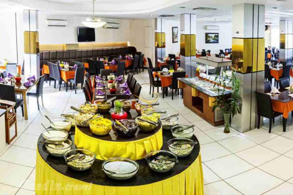 Restaurant of three star Spadana Hotel in Isfahan| Alaedin Travel