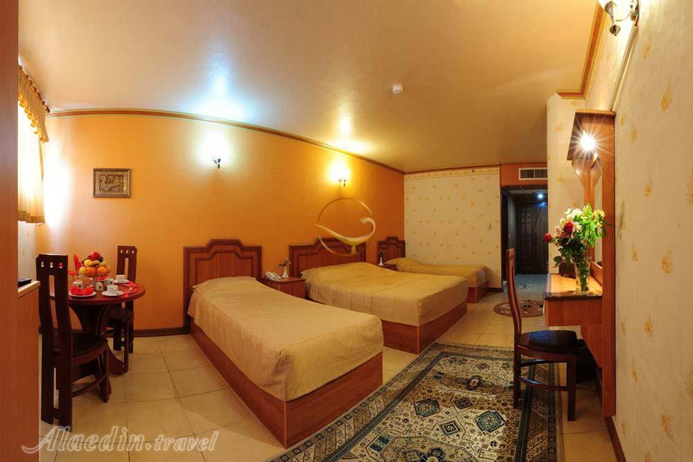 Quad room of four star Venus Hotel in Isfahan| Alaedin Travel