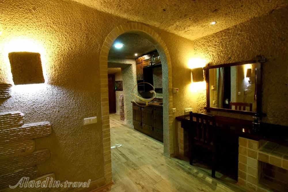 Twin room of five star Laleh Rocky Hotel in Kandovan | Alaedin Travel