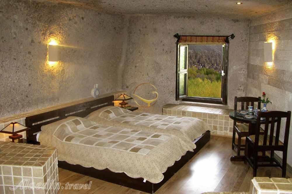 Twin room of five star Laleh Rocky Hotel in Kandovan | Alaedin Travel