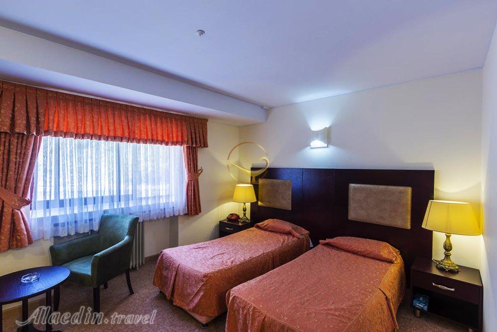 Twin room of three star Gajereh Hotel in Karaj| Alaedin Travel