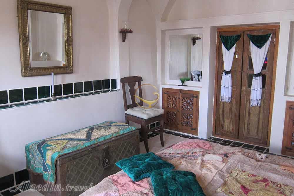 Rooms of three star Iranian House Hotel in Kashan| Alaedin Travel