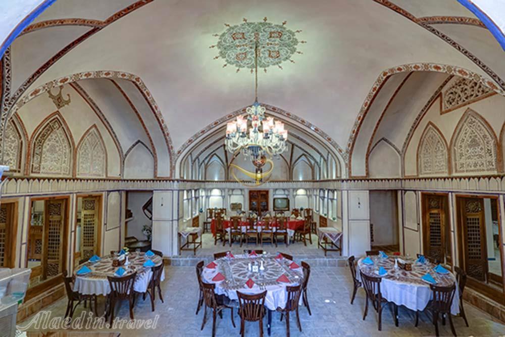 Restaurant of four star Mahinestan Raheb Hotel in Kashan| Alaedin Travel