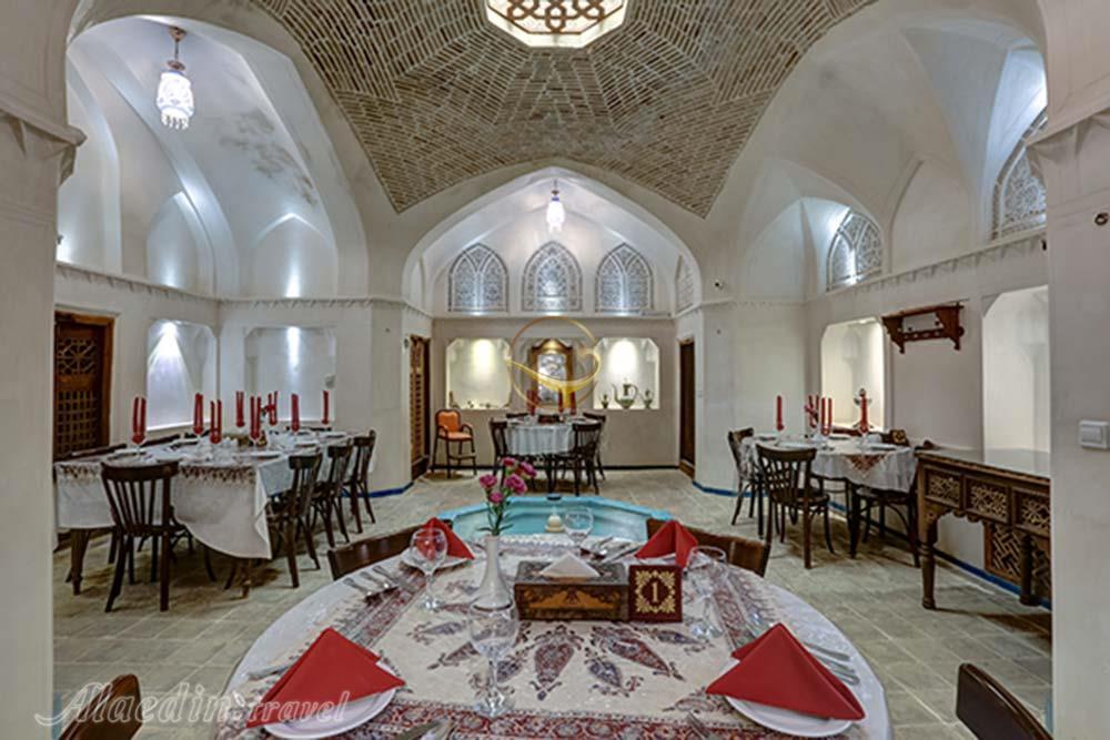 Restaurant of four star Mahinestan Raheb Hotel in Kashan| Alaedin Travel