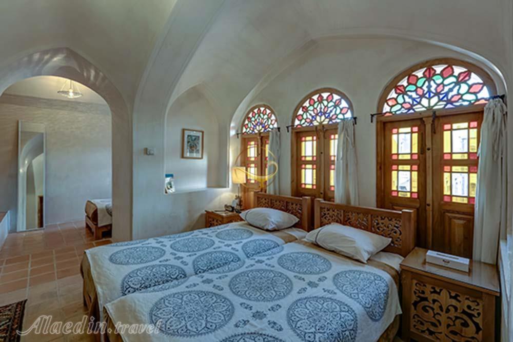 Triple room of four star Manouchehri House Hotel in Kashan| Alaedin Travel