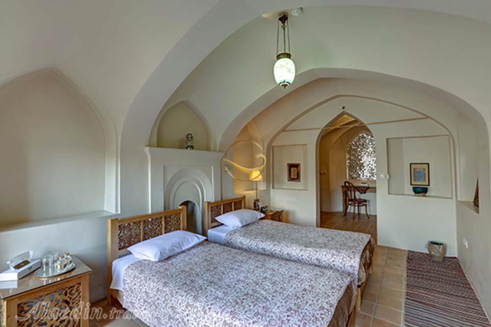 Twin room of four star Manouchehri House Hotel in Kashan| Alaedin Travel