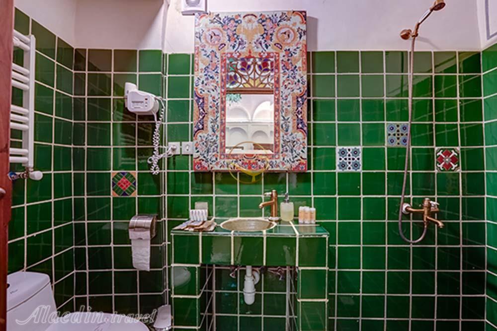 Bathroom of four star Morshedi House Hotel in Kashan| Alaedin Travel