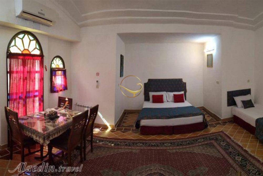 Triple room of three star Negin Traditional Hotel in Kashan| Alaedin Travel