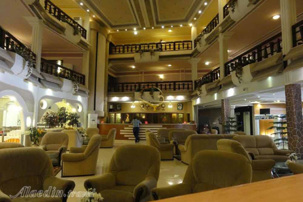 Lobby of four star Arian Hotel in Kish| Alaedin Travel