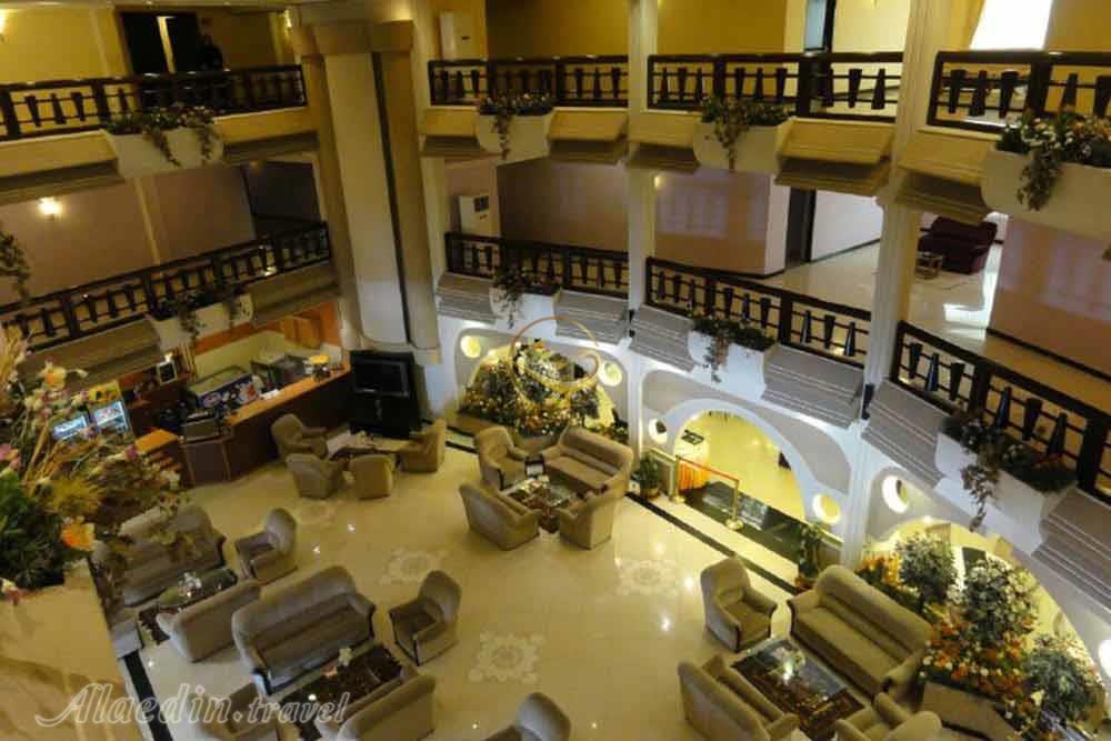 Lobby of four star Arian Hotel in Kish| Alaedin Travel