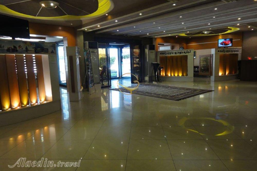 Lobby of four star Arian Hotel in Kish| Alaedin Travel