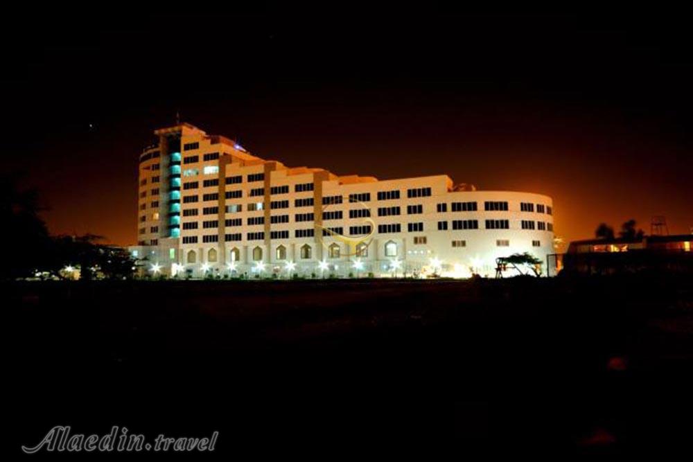 Facade of four star Eram Grand Hotel in Kish| Alaedin Travel