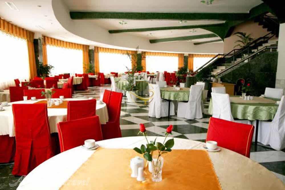 Restaurant of four star Eram Grand Hotel in Kish| Alaedin Travel