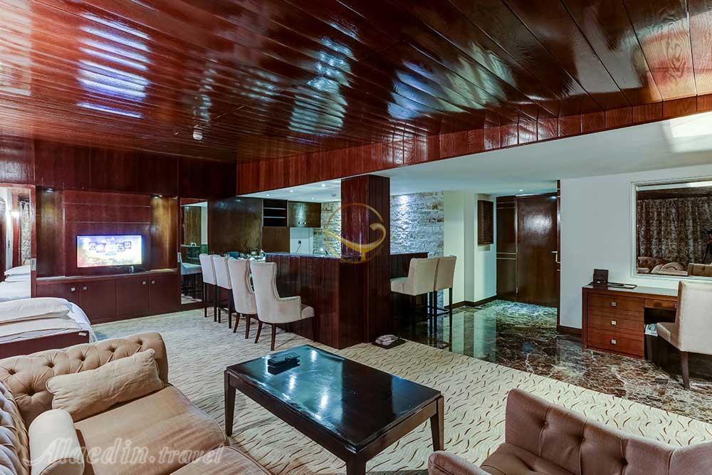 Junior suite of four star Maryam Sorient Hotel in kish| Alaedin Travel