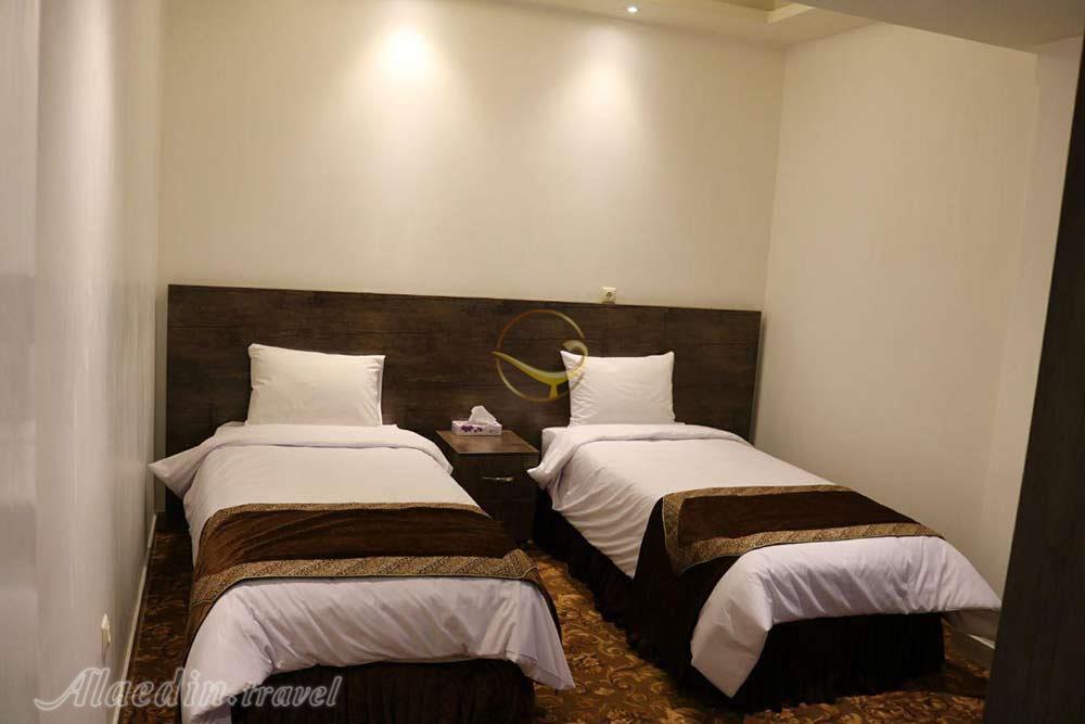 Twin room of four star Abrishami Hotel in Lahijan| Alaedin Travel