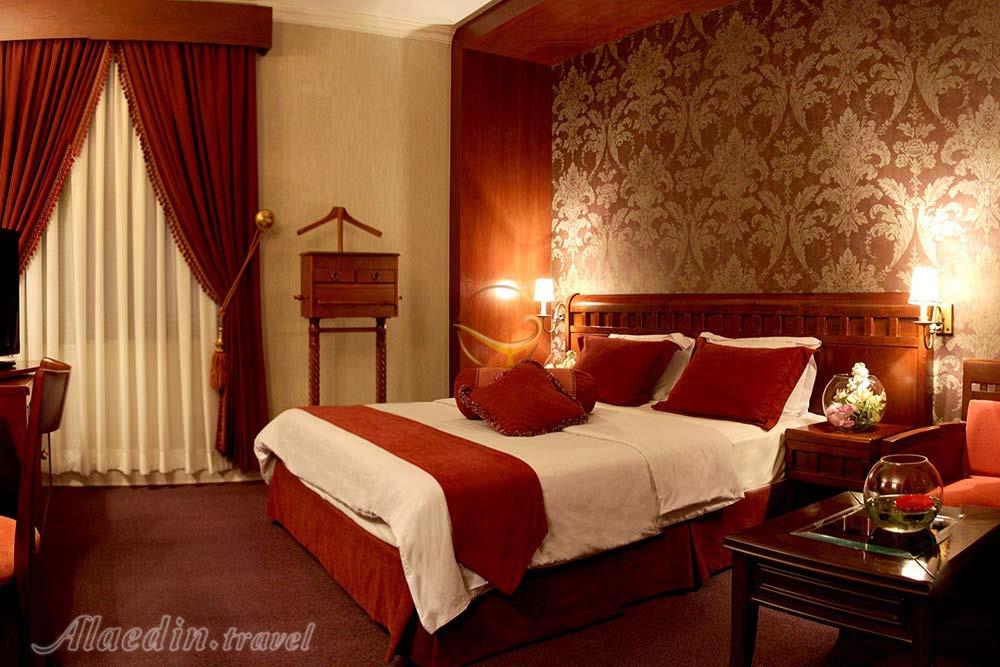 Double room of four star Aban Hotel in Mashhad| Alaedin Travel