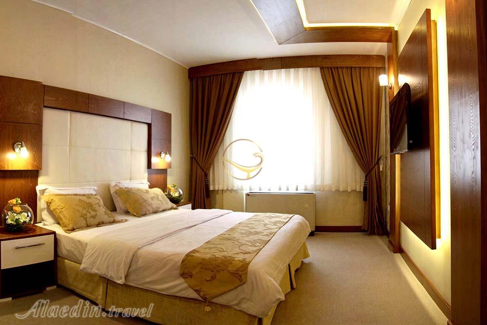 Double room of four star Aban Hotel in Mashhad| Alaedin Travel