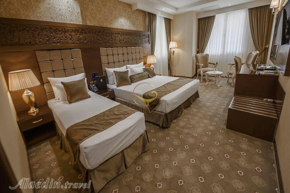 Triple room of four star Almas Novin Hotel in Mashhad| Alaedin Travel