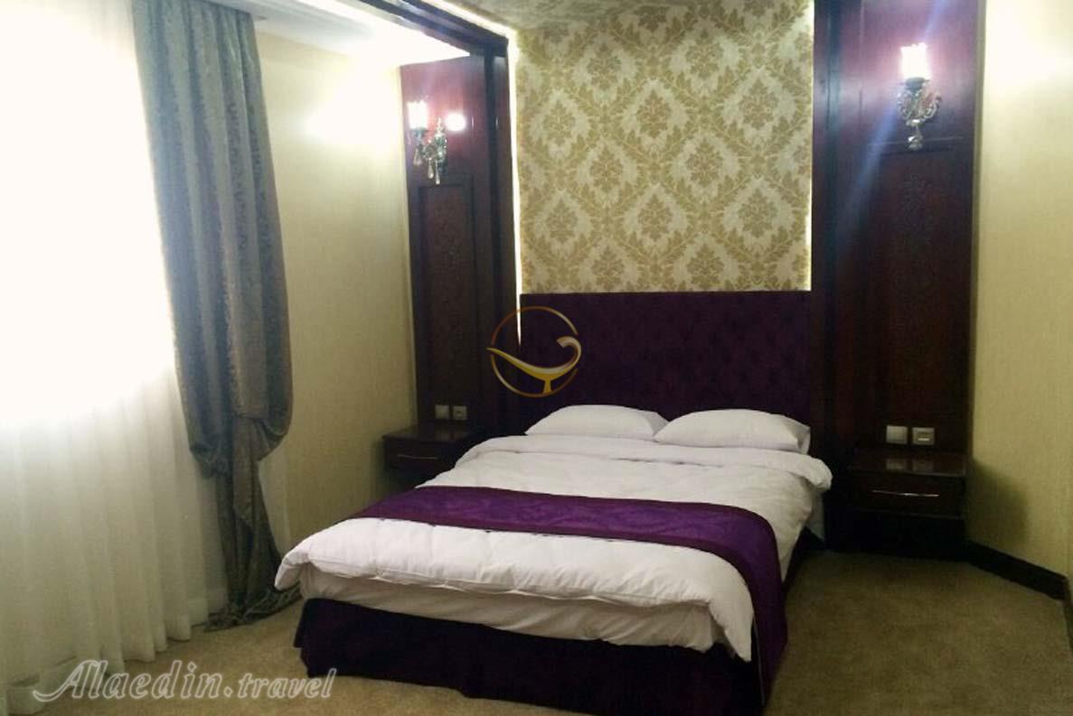 Double room of three star Aras Hotel in Mashhad| Alaedin Travel