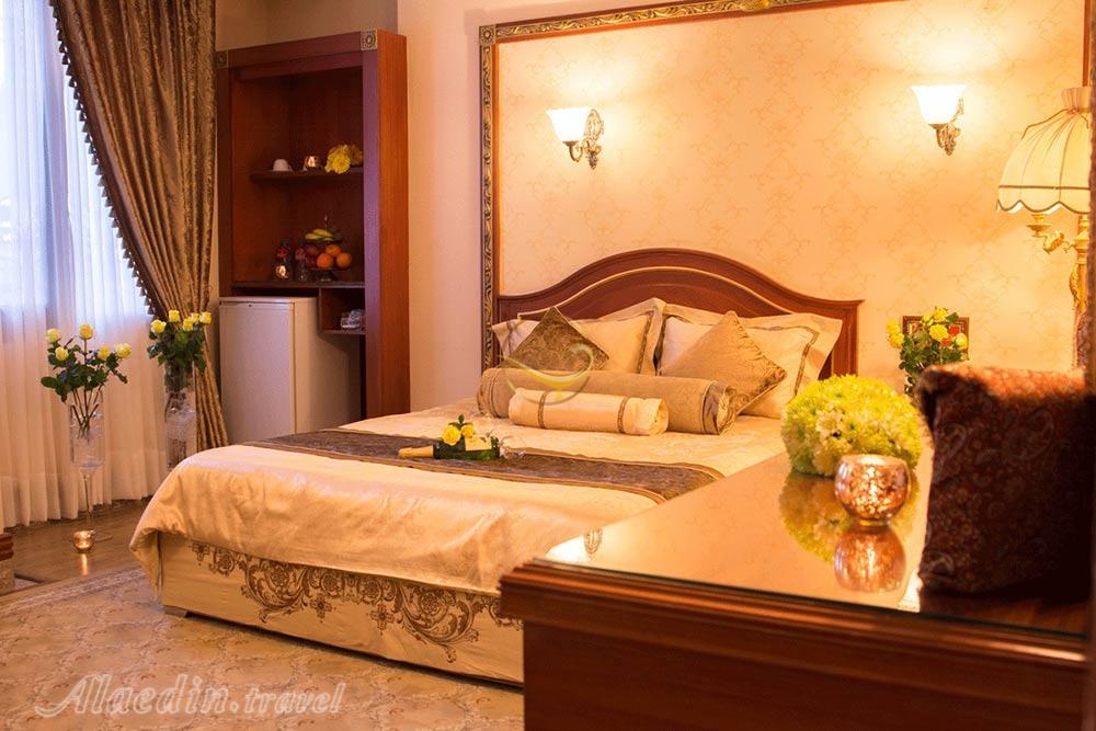 Royal Apartment of five star Ghasr Talaee International Hotel in Mashhad| Alaedin Travel