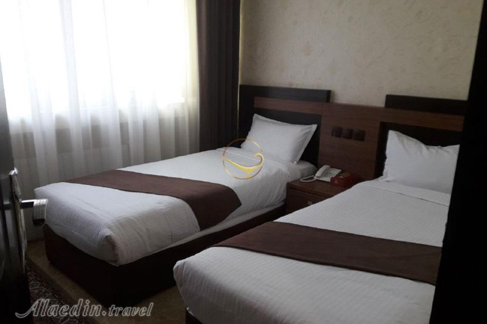 Twin room of Ghods Hotel in Mashhad| Alaedin Travel