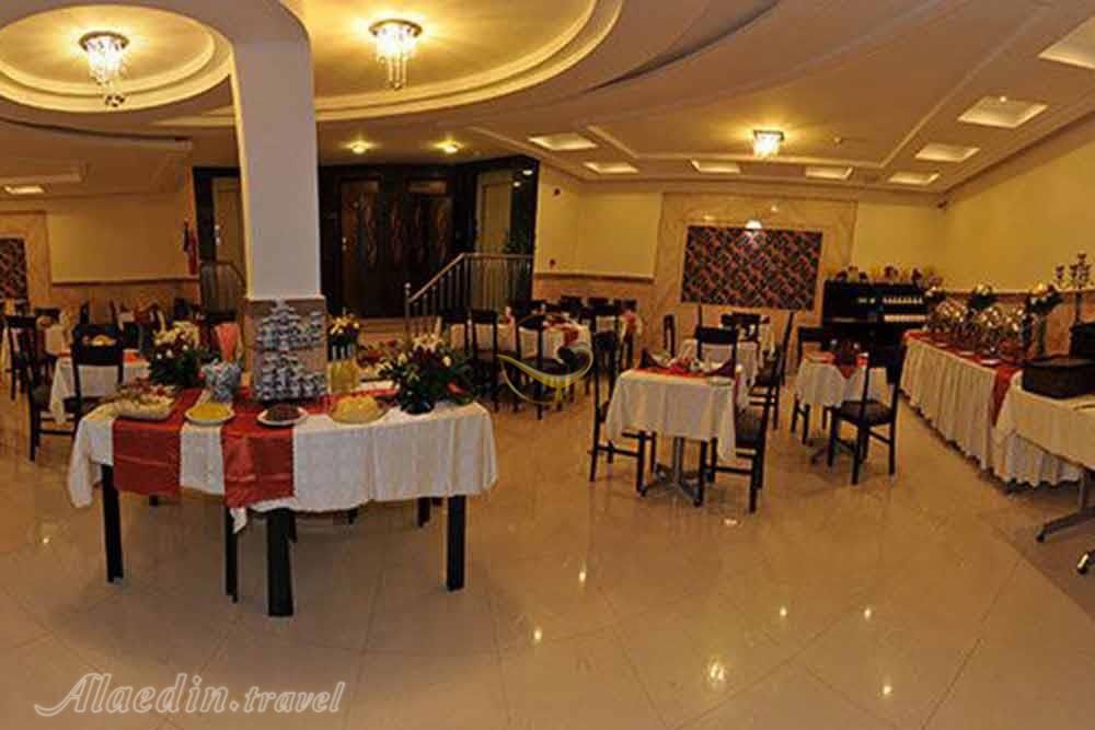 Restaurant of three star Hatra Hotel in Mashhad| Alaedin Travel