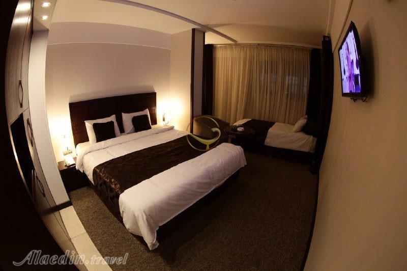 Triple room of three star Javaher Shargh Hotel in Mashhad| Alaedin Travel